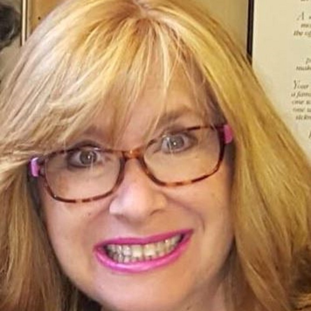 Meet your Posher, Jennifer